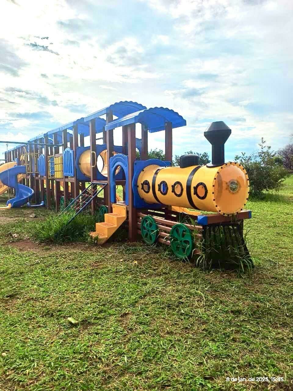 Imagem de compartilhamento para o artigo Vereadora Alline Tontini solicita revitalização da praça do Bairro Planalto em Chapadão do Sul da MS Todo dia